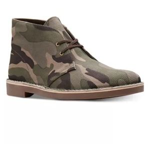 Men's size 11 Camo Clarks Brand New